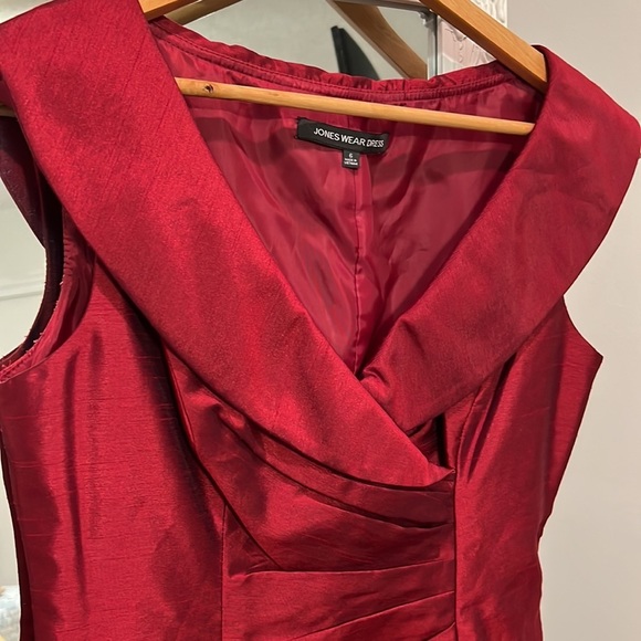 165 Jones Wear Dress Vibrant Red - Picture 4 of 8